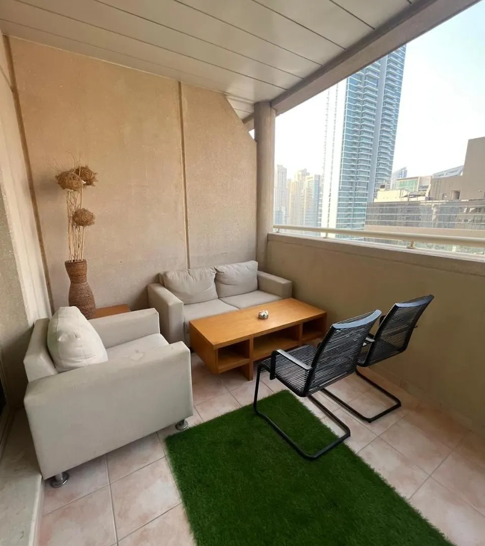 Tidy Master Room In Marina Near Metro Dubai