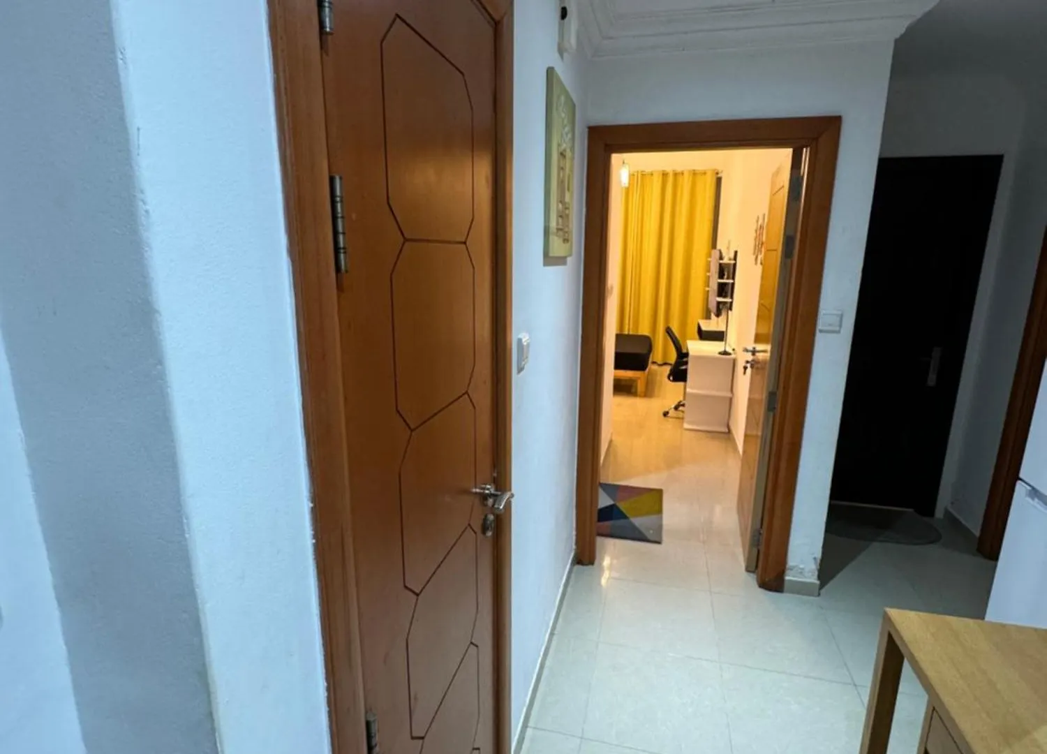 Tidy Master Room In Marina Near Metro Dubai Homestay
